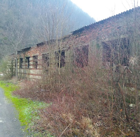 Нежитлове приміщення, будівля корівника літ. А загальною площею 1782.3 кв.м. за адресою: Закарпатська обл., Перечинський р., с. Сімер, вулиця Зарічна, будинок 1, РНОНМ 300687221232, інв.№23042025