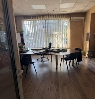 Вбудовані приміщення загальною  площею 1048.5 кв.м. за адресою: Закарпатська обл., м. Хуст, вулиця Карпатської Січі, будинок 39, приміщення бн, РНОНМ 1138985121108. Основні засоби в кількості 40 347 одиниць